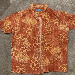 Short sleeve Tori Richard Hawaiian shirt- small